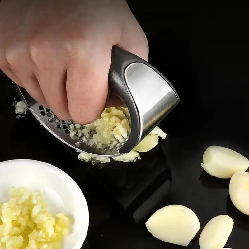 1Pcs Portable Manual Stainless Steel Garlic Press