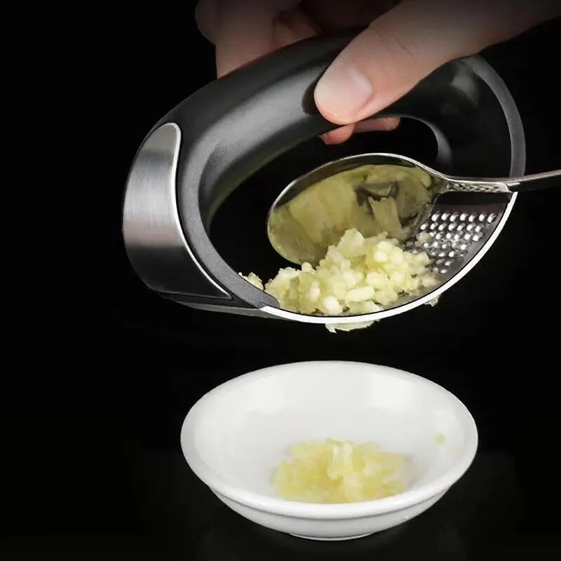 1Pcs Portable Manual Stainless Steel Garlic Press