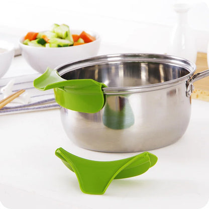 Anti-spill Pour Funnel for Pots, Pans, Bowls and Jars
