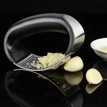 1Pcs Portable Manual Stainless Steel Garlic Press